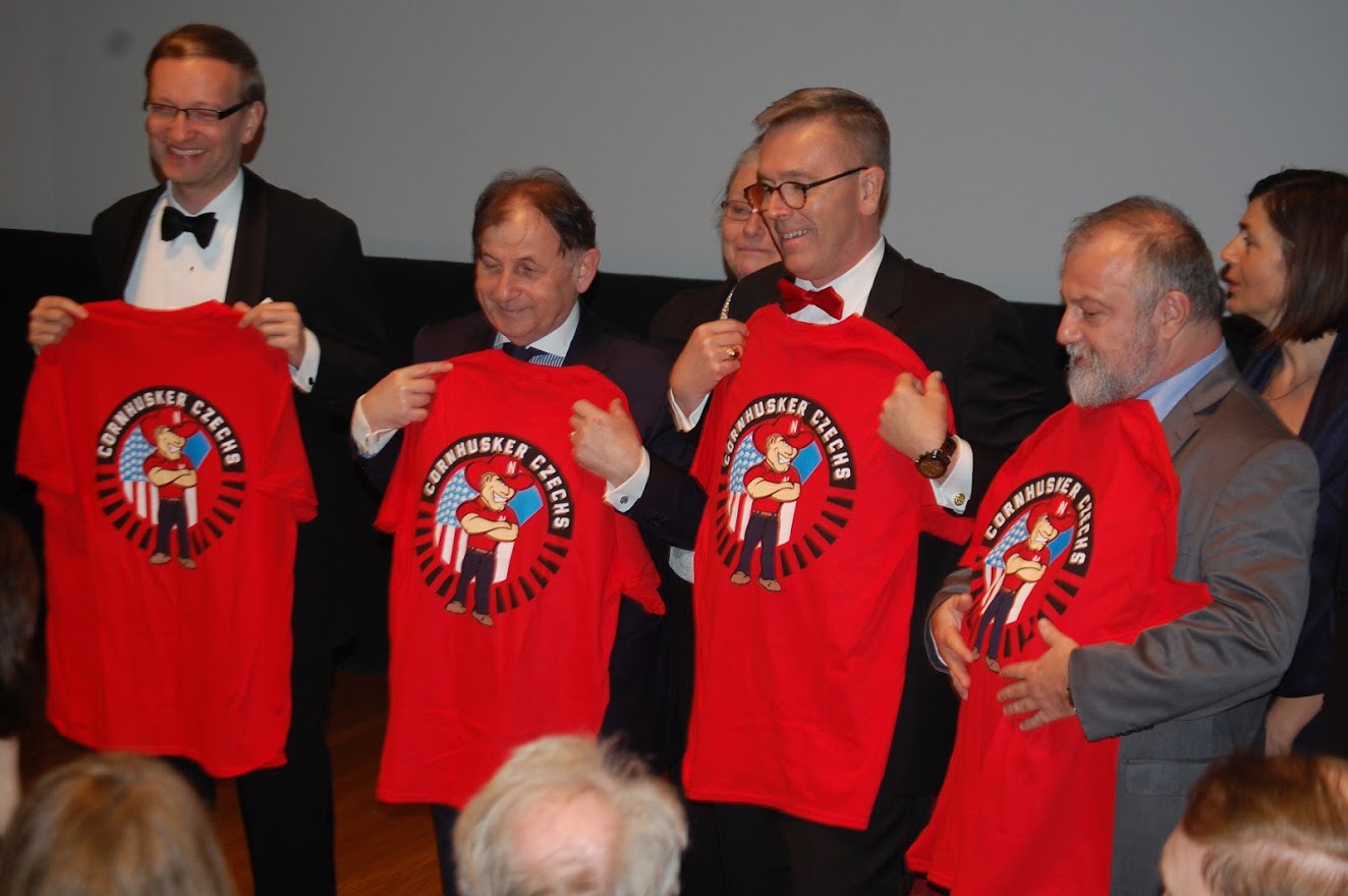 Chancellor Ronnie Green with Husker Czechs shirt